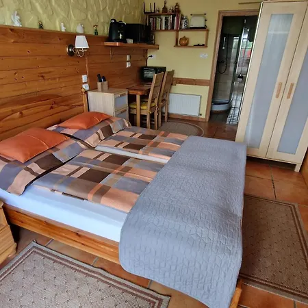 Virag Apartmanhaz Apartmán *