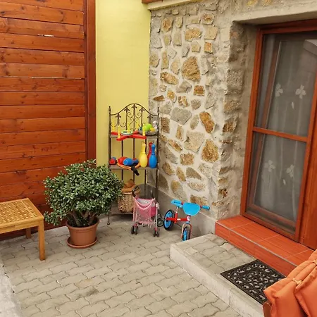 Virag Apartmanhaz