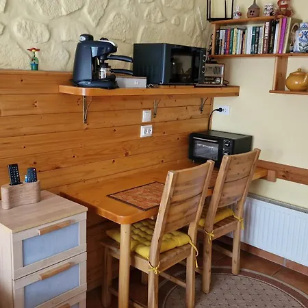 Virag Apartmanhaz Apartmán *