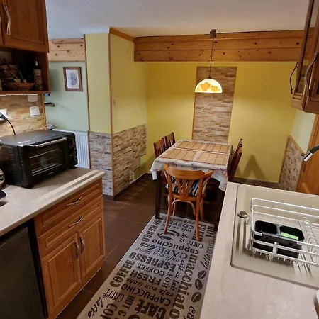 Virag Apartmanhaz Apartmán *