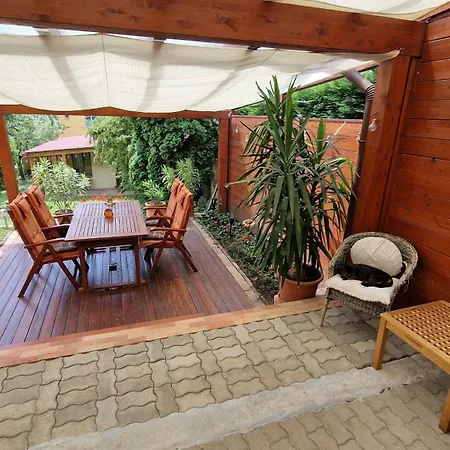 Virag Apartmanhaz Šoproň