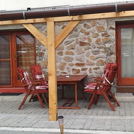 Virag Apartmanhaz Sopron
