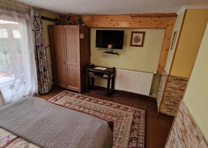 Virag Apartmanhaz *